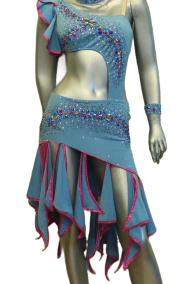 Load image into Gallery viewer, Latin Dance Competition Dress (LT082)
