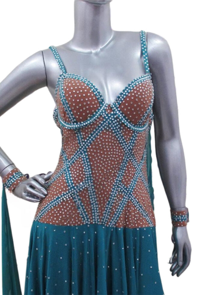 Load image into Gallery viewer, Standard Ballroom Competition Dress (B047)
