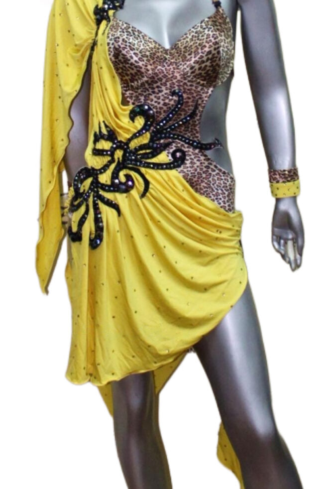 Load image into Gallery viewer, Latin Dance Competition Dress (LT0151)
