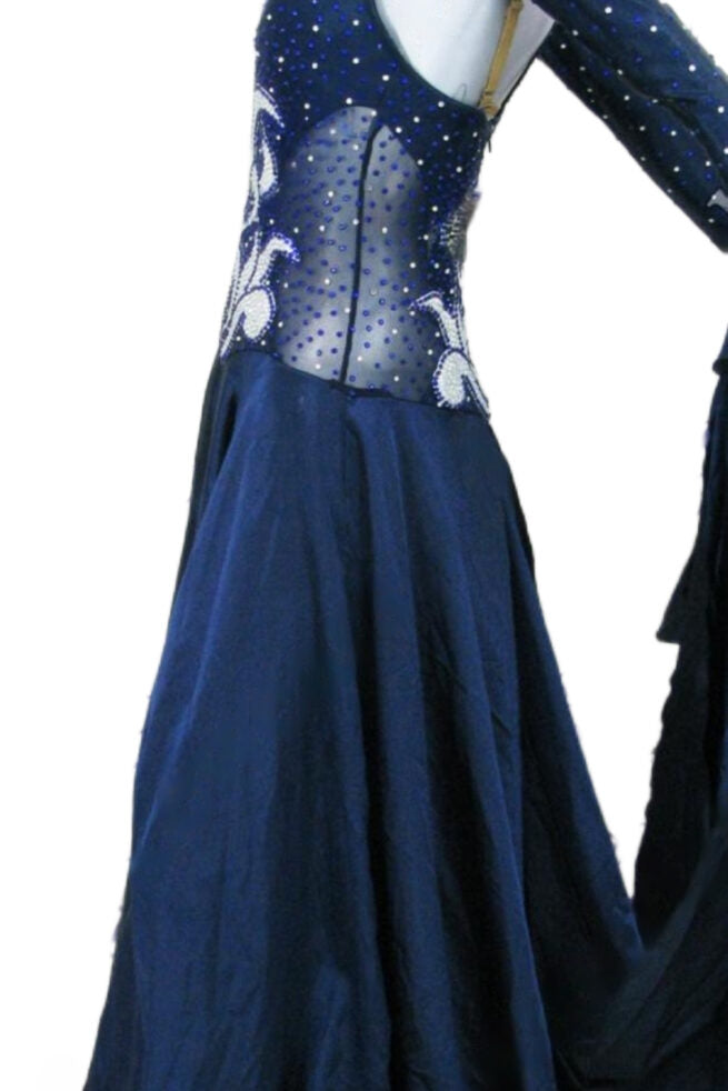 Load image into Gallery viewer, Standard Ballroom Competition Dress (B084)
