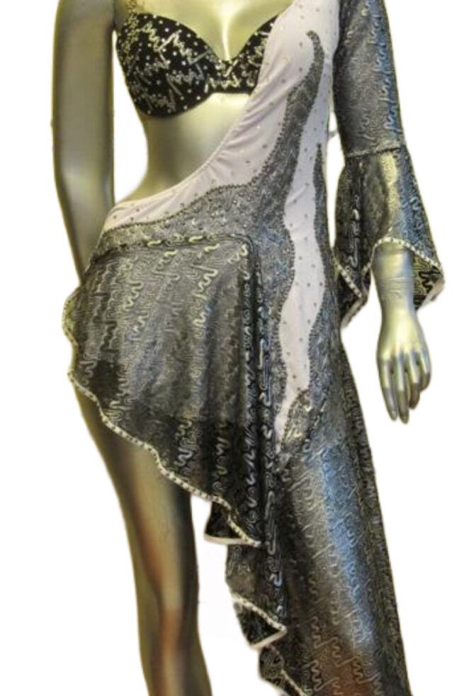 Load image into Gallery viewer, Latin Dance Competition Dress (LT043)
